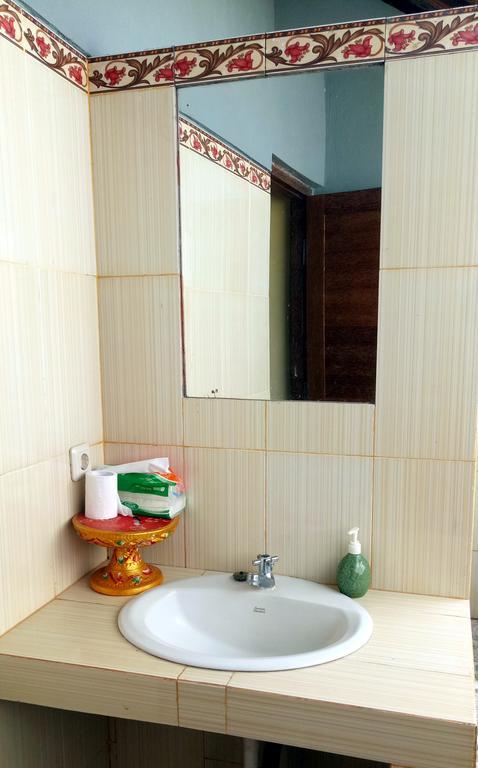Ceningan Cliff Inn Ceningan Island Екстер'єр фото
